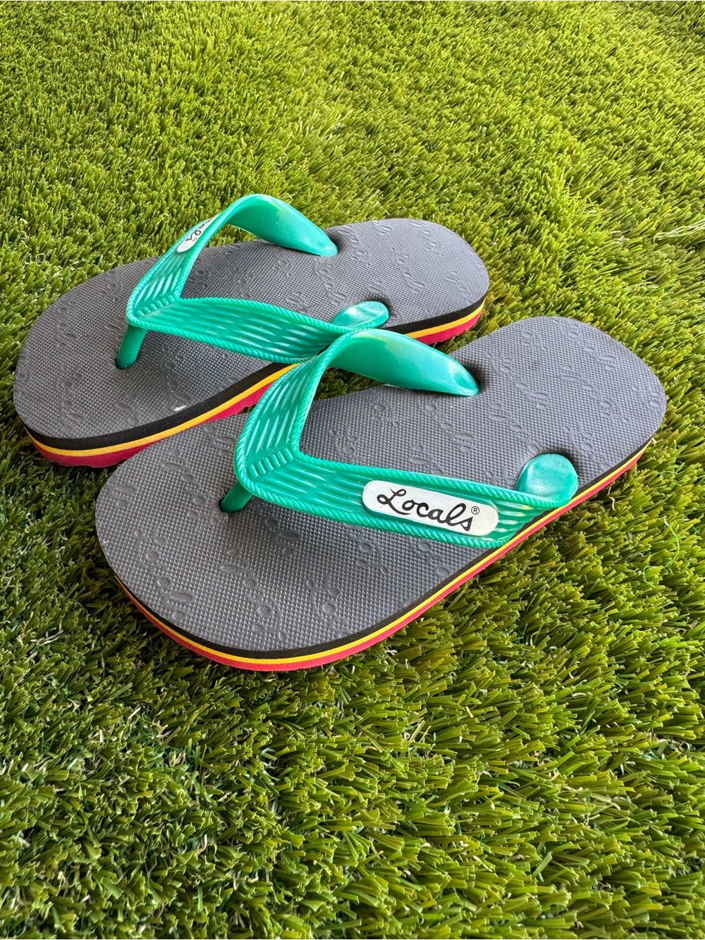 Locals Hawaii Kids Flip Flops Sandals Green/Black/Red Toddler Size 10 NWOT